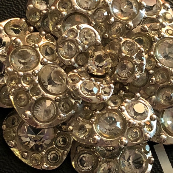 Authentic Chanel belt crystal rhinestone flower - Picture 9 of 13